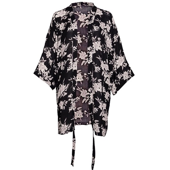 Spiritual Gangster Other - NWOT SPIRITUAL GANGSTER Maya Kimono